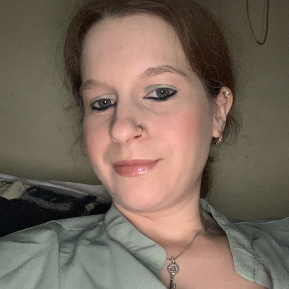 Meet your Posher, Hannah - Picture 11 of 12